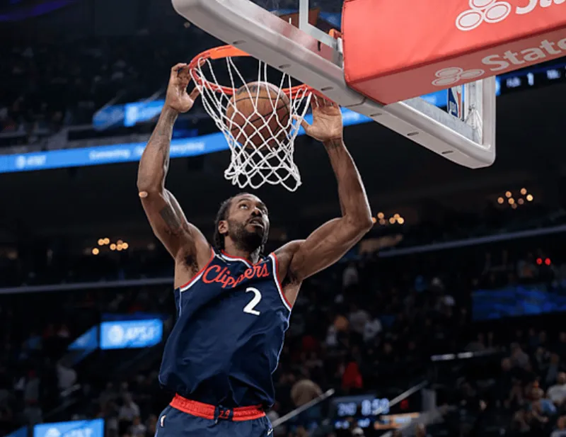 伦纳德今日仅出战23分钟砍下29分，创下本赛季出场时间新低